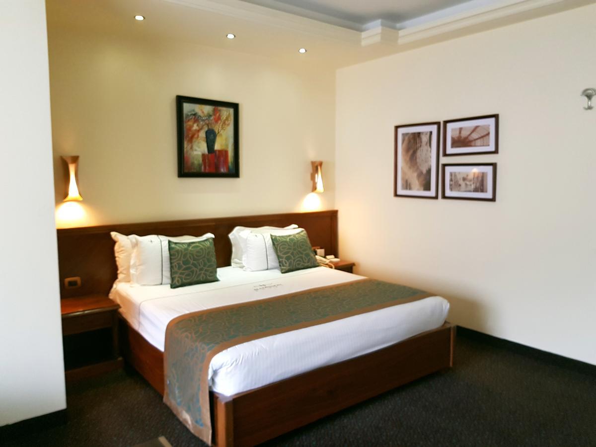 Madisson Hotel Jounieh Bagian luar foto