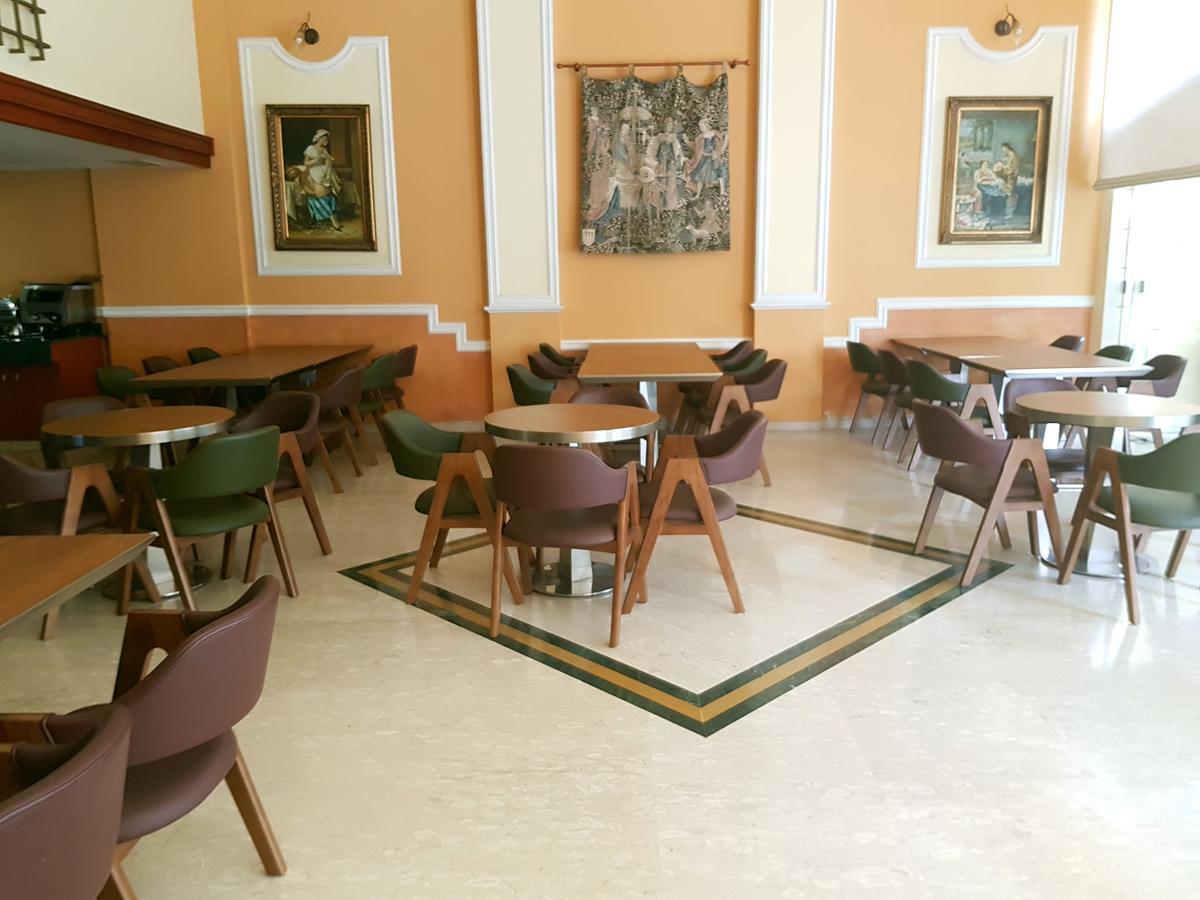 Madisson Hotel Jounieh Bagian luar foto