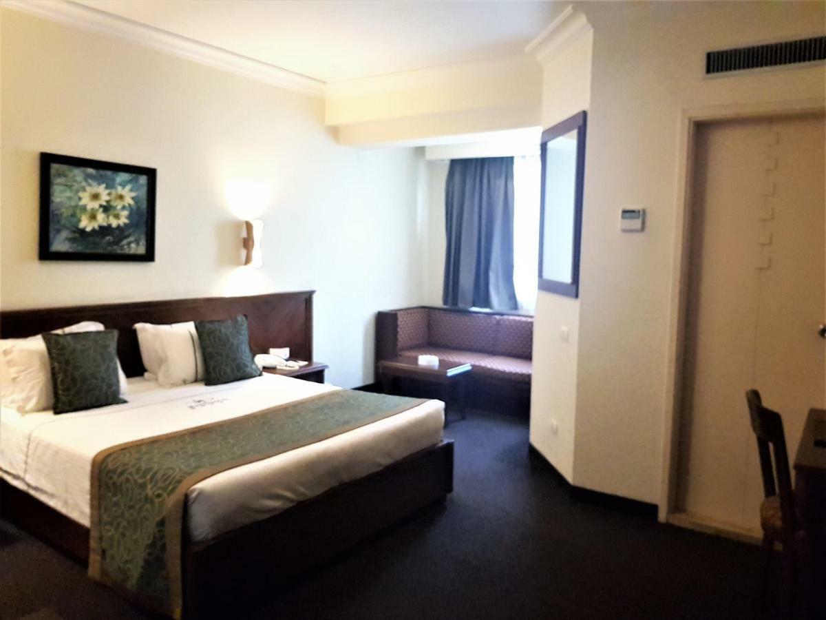 Madisson Hotel Jounieh Bagian luar foto