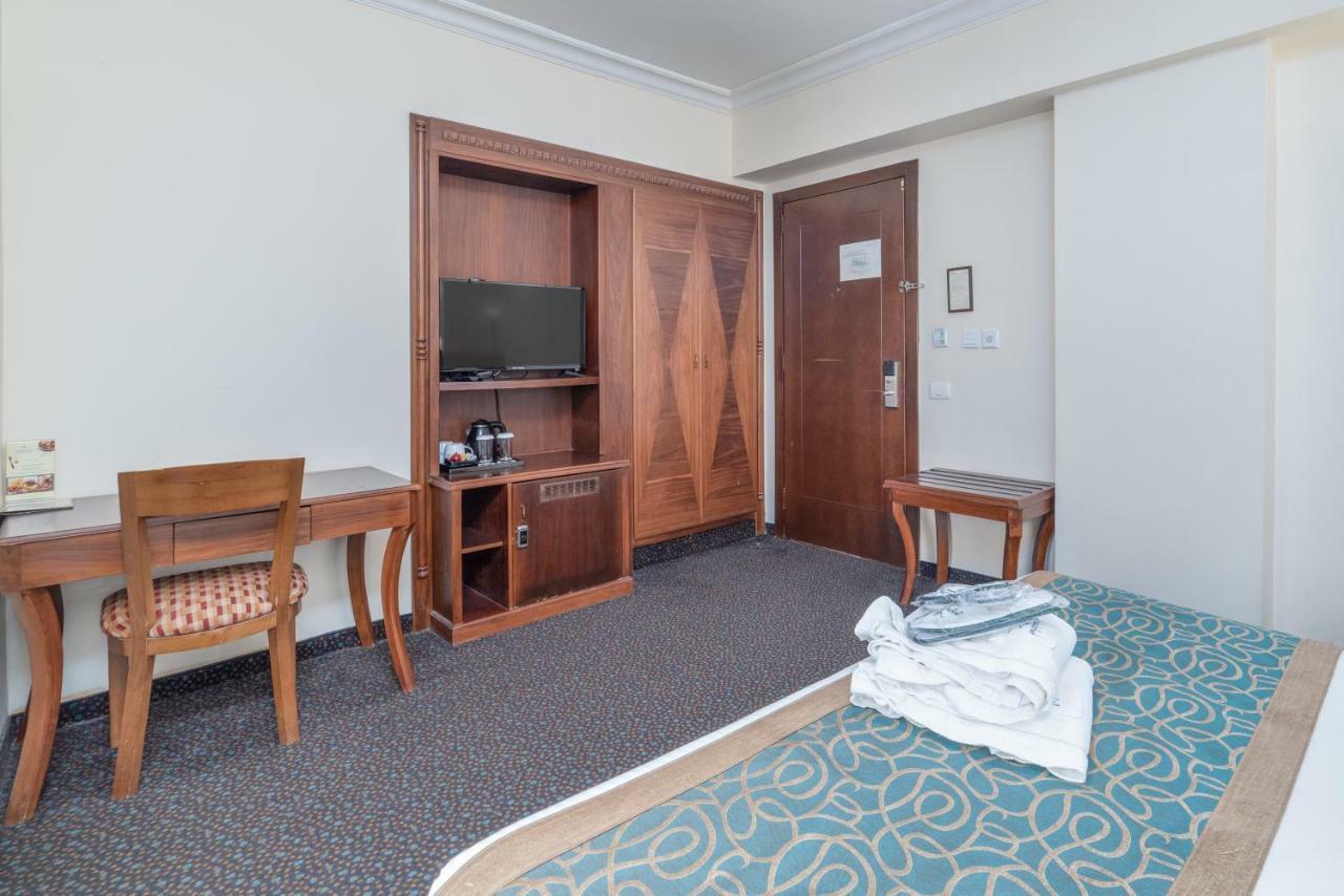 Madisson Hotel Jounieh Bagian luar foto