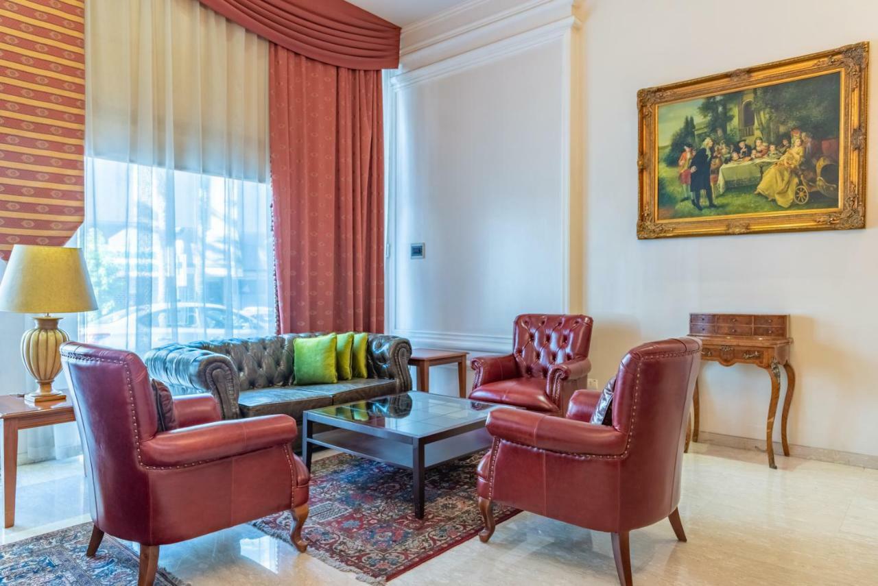 Madisson Hotel Jounieh Bagian luar foto