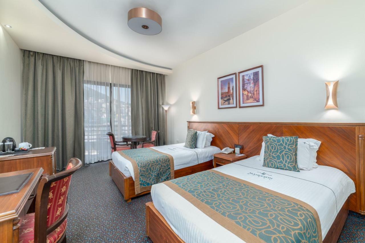 Madisson Hotel Jounieh Bagian luar foto