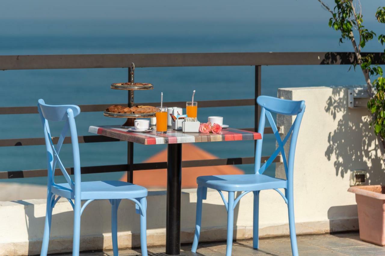 Madisson Hotel Jounieh Bagian luar foto