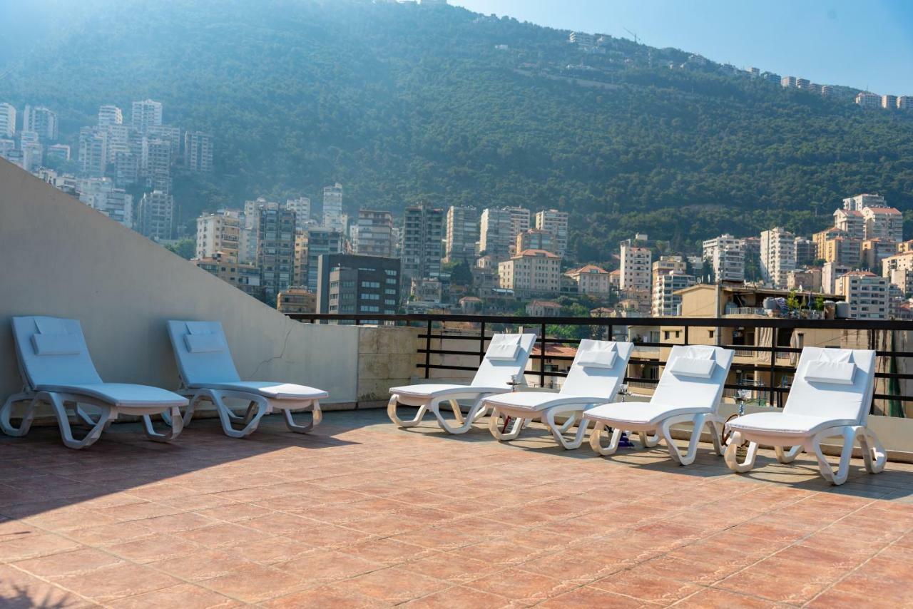 Madisson Hotel Jounieh Bagian luar foto